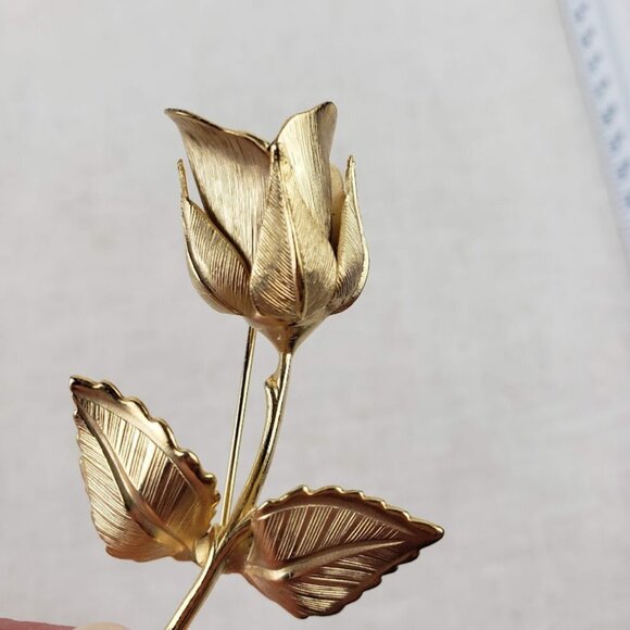 Giovanni Rose Brooch Gold Tone Vintage Lapel Pin Marked - Picture 6 of 7
